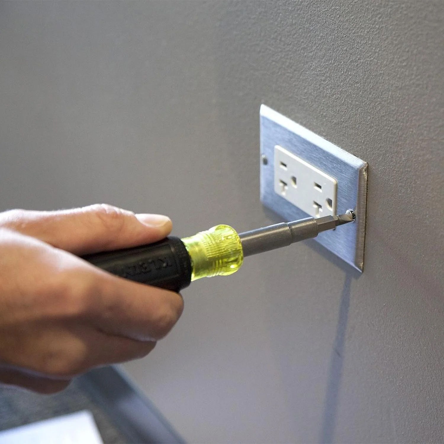 Desarmador de Caja 11 en 1 Negro/Verde - Klein Tools