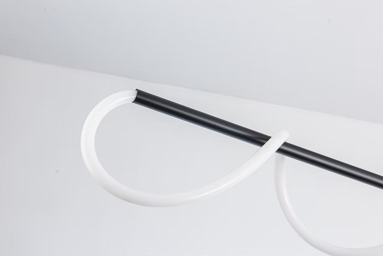 Lámpara Colgante Led Moderna Rope 9219, Control Remoto, Altura Ajustable  60W Color Nergro – Luxica