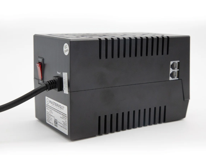 Regulador de Voltaje Mastervolt Guardian Black 700W / 1410 VA - 8 Contactos - MASTERFAN