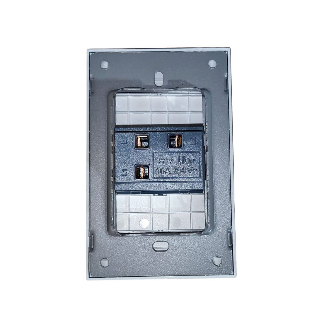 Placa Luxury APL-601 con 1 Interruptor de 3 Vías  Color Negro Skin Feel  127–250v 15a  Elegante, Resistente y Fácil de Instalar - Luxury Artlite