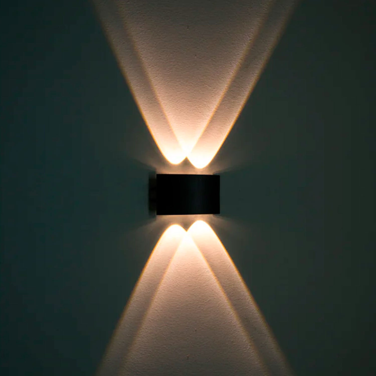 Arbotante de Luz LED B Cálido 4W 85-265V 2700K - Ilumileds