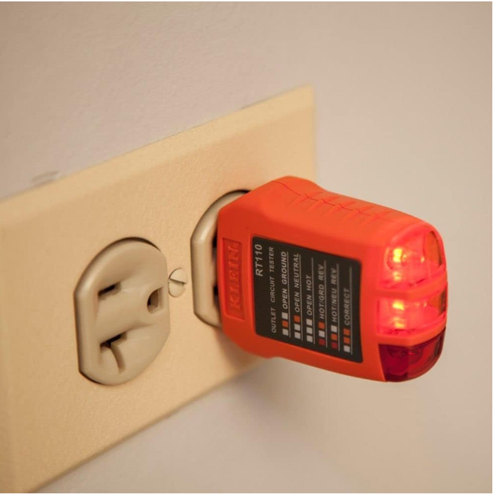 Probador de Tomacorrientes Naranja – Klein Tools