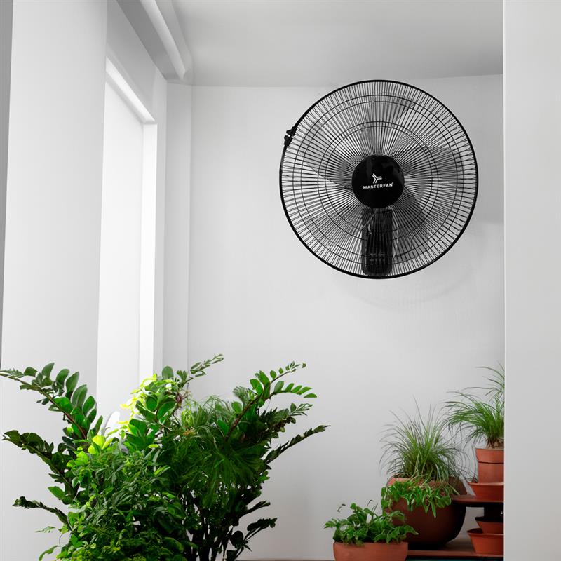Ventilador de Pared Muro 18" Negro con Control Remoto, Oscilación 180° y 3 Velocidades – Masterfan